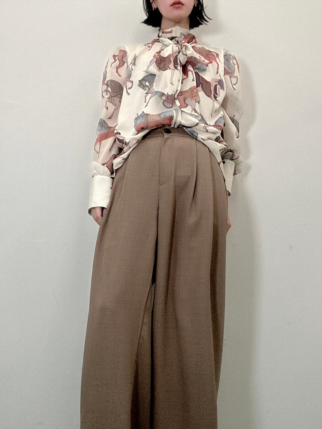 horse pattern bow tie blouse