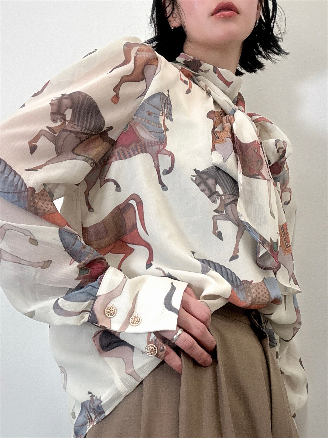 horse pattern bow tie blouse