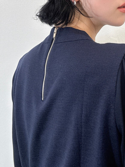 sleeve chiffon back zip knit