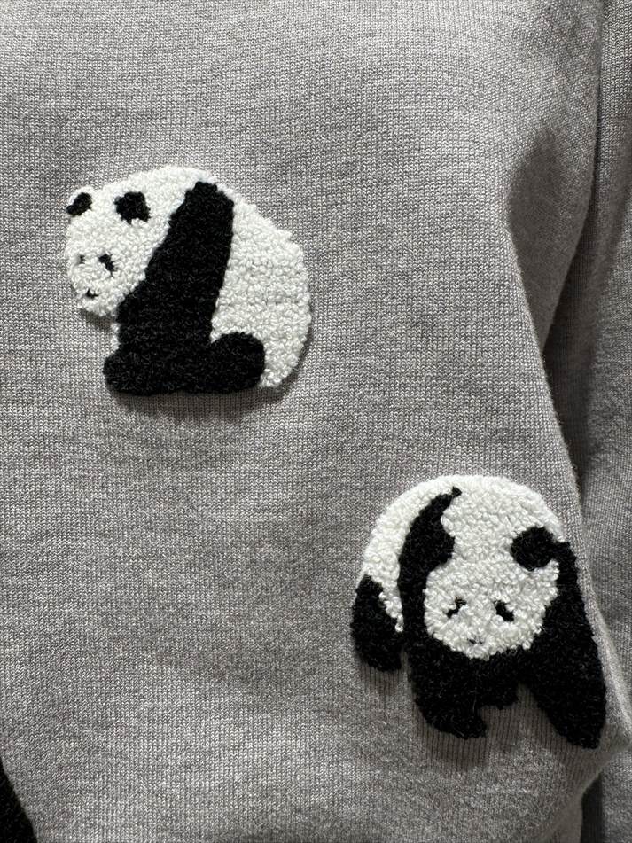 three dimensional panda knit