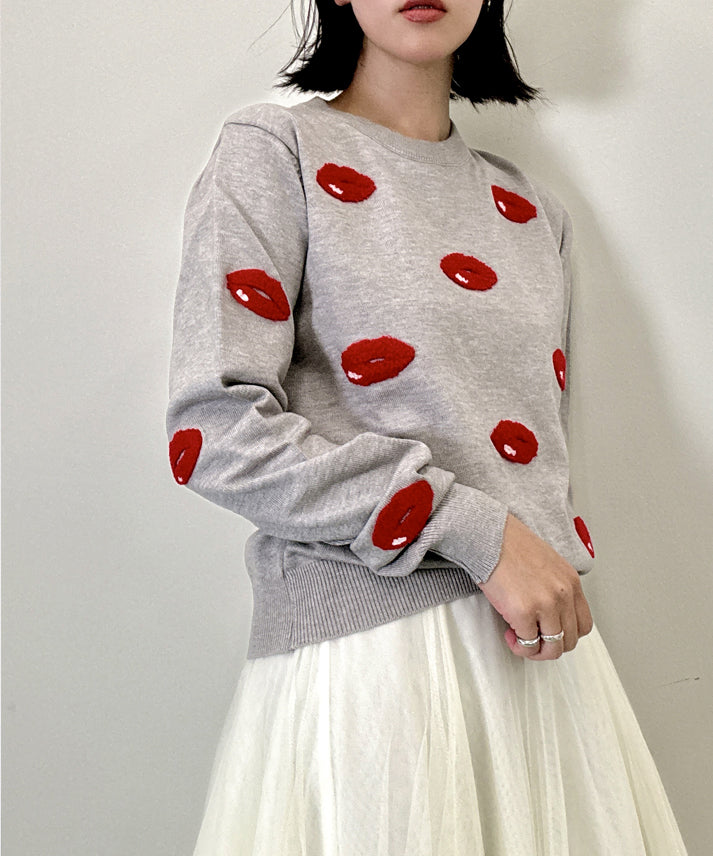 three dimensional lips knit