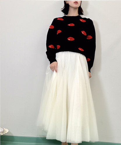 three dimensional lips knit