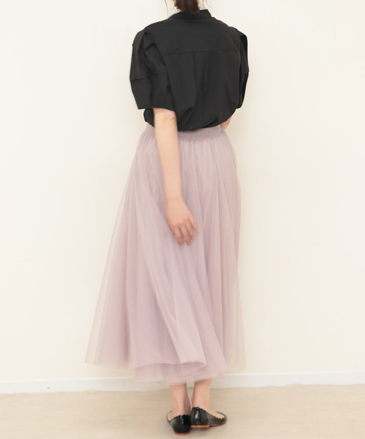 puff sleeves with tack blouse