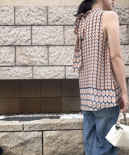 retro print pattern sleeveless bow tie blouse