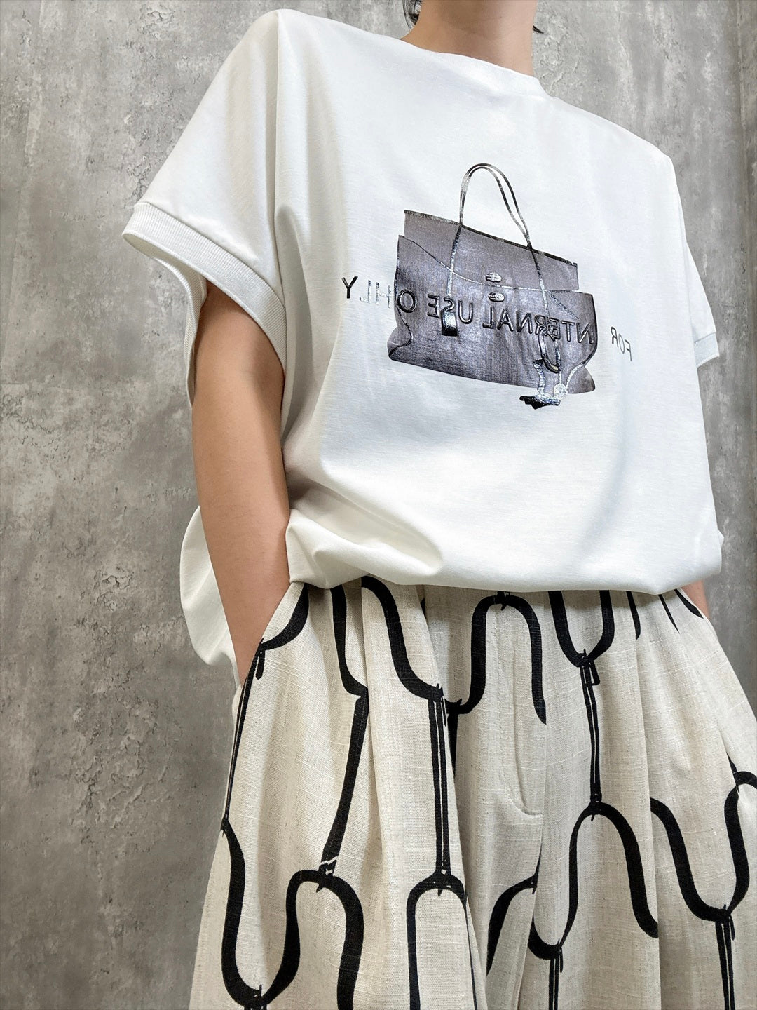 bag print T shirt