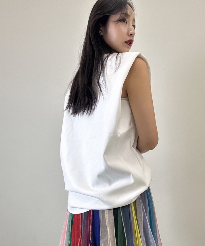 crew neck sleeveless cut and sew (with shoulder pads)