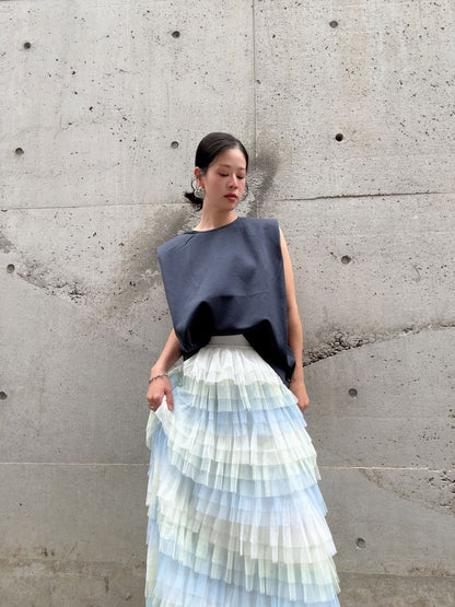 crew neck sleeveless cut and sew (with shoulder pads)