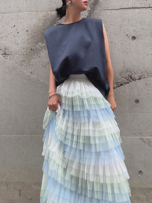 crew neck sleeveless cut and sew (with shoulder pads)