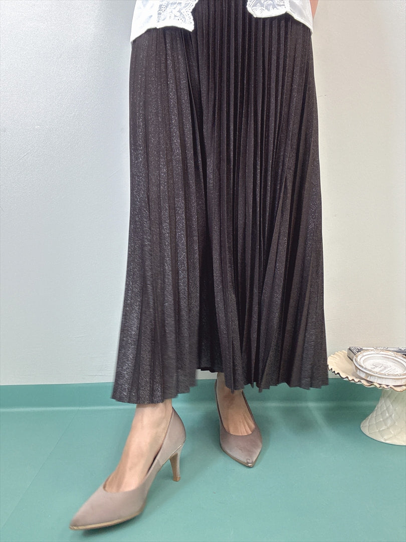 pleated skirt with lame