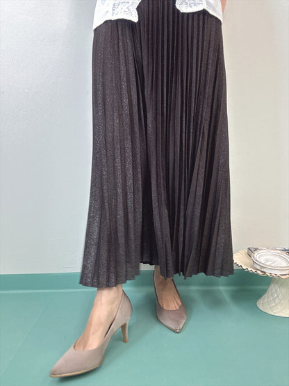 pleated skirt with lame