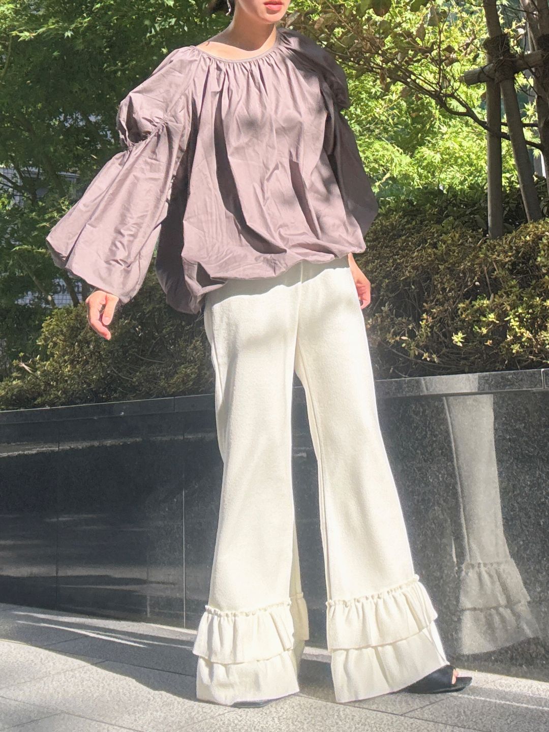 volume long sleeve blouse