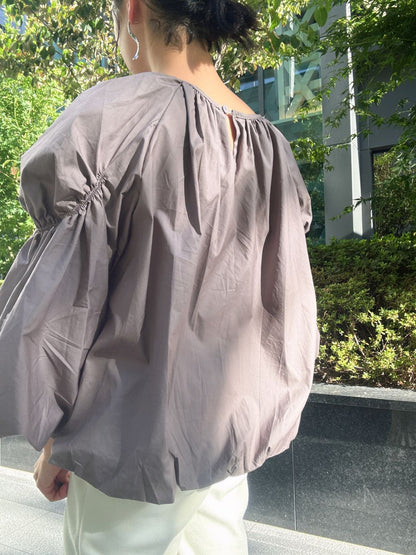 volume long sleeve blouse