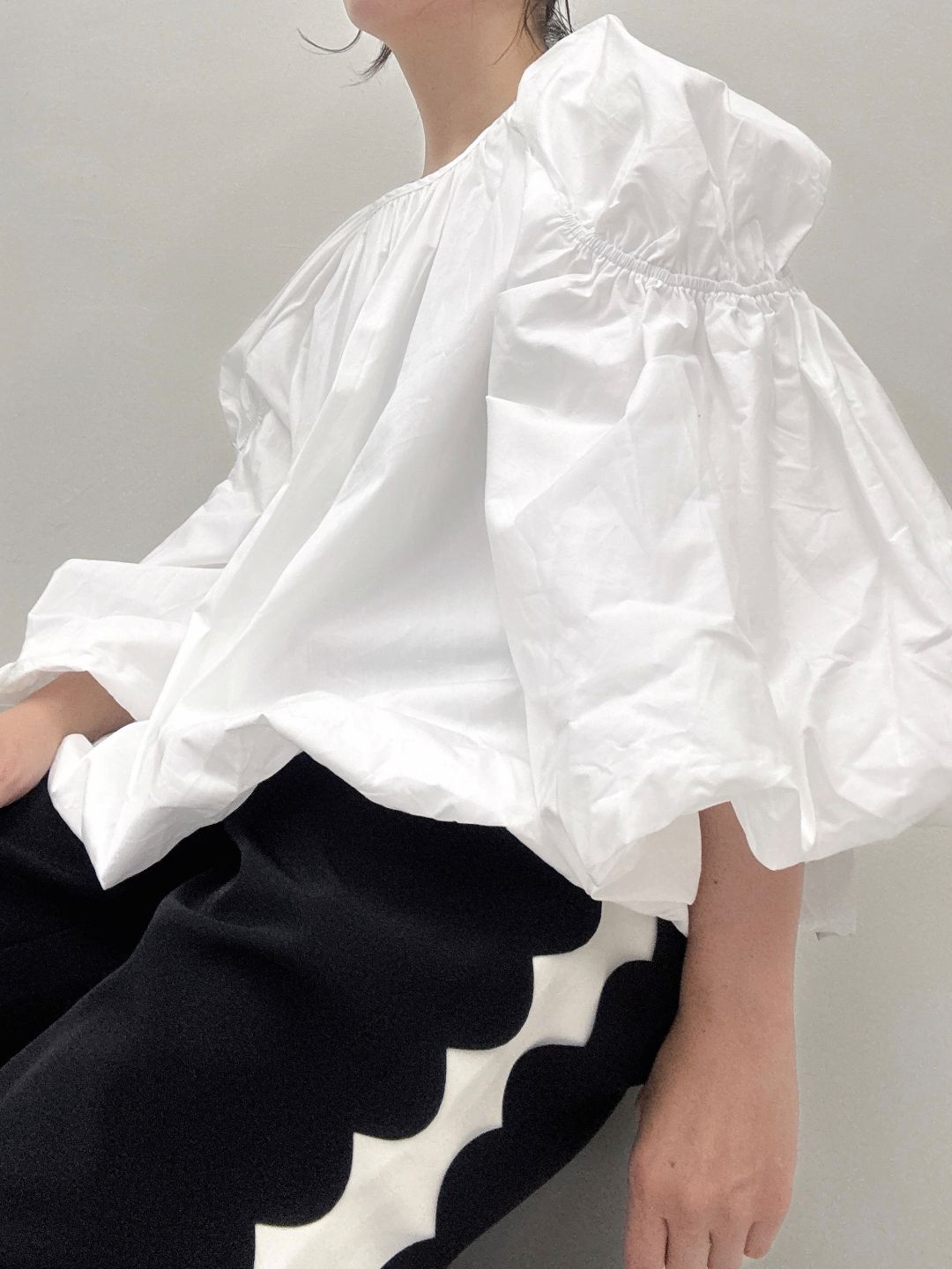 volume long sleeve blouse