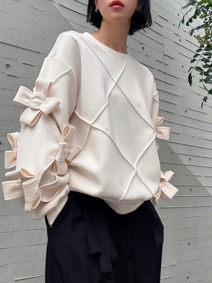 3D ribbon line art pullover