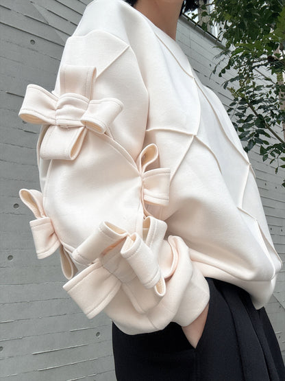 3D ribbon line art pullover