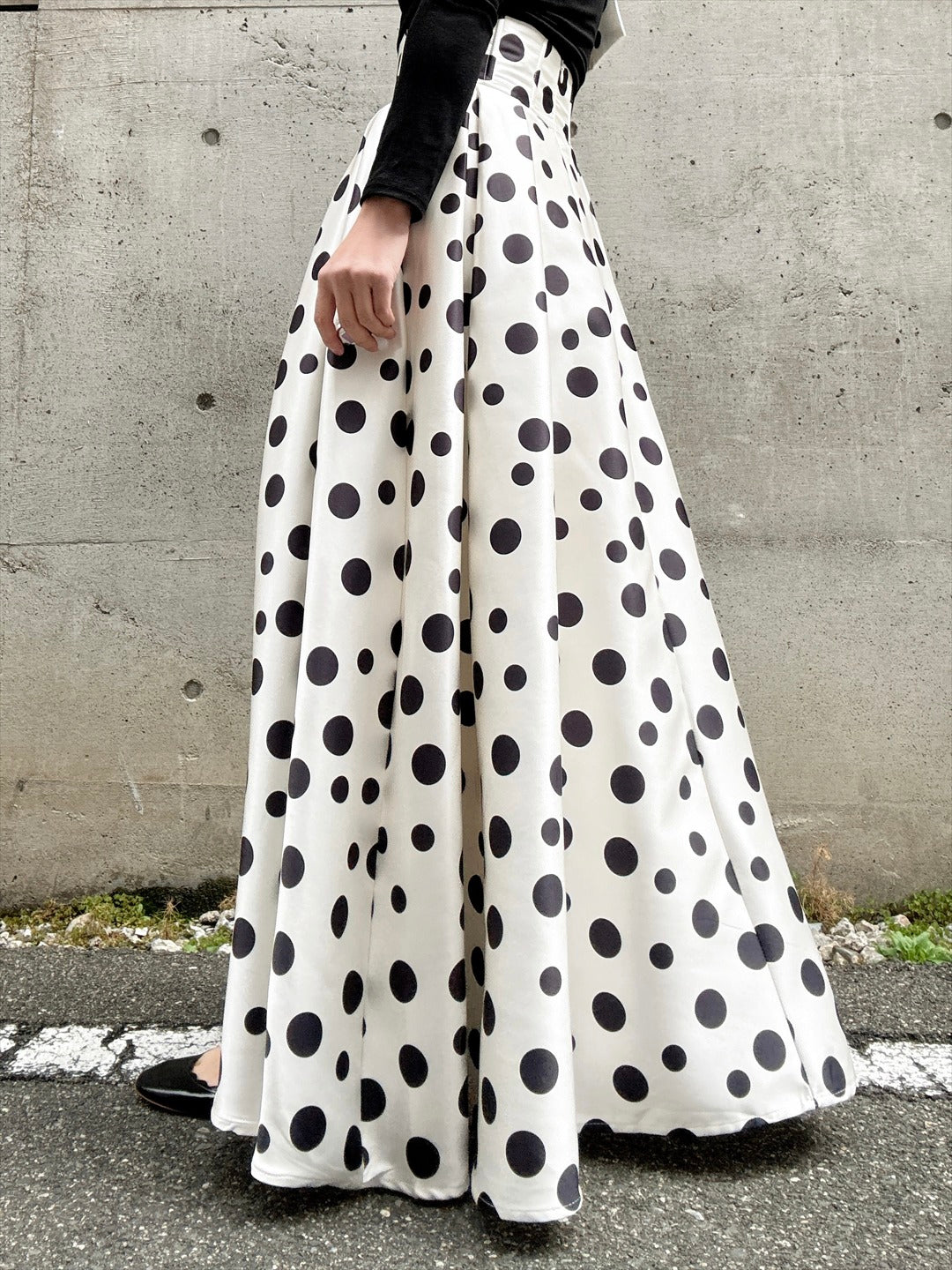 shoulder ribbon one-shoulder tops & polka dot pattern flare skirt setup