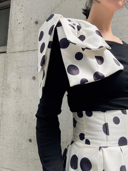 shoulder ribbon one-shoulder tops & polka dot pattern flare skirt setup