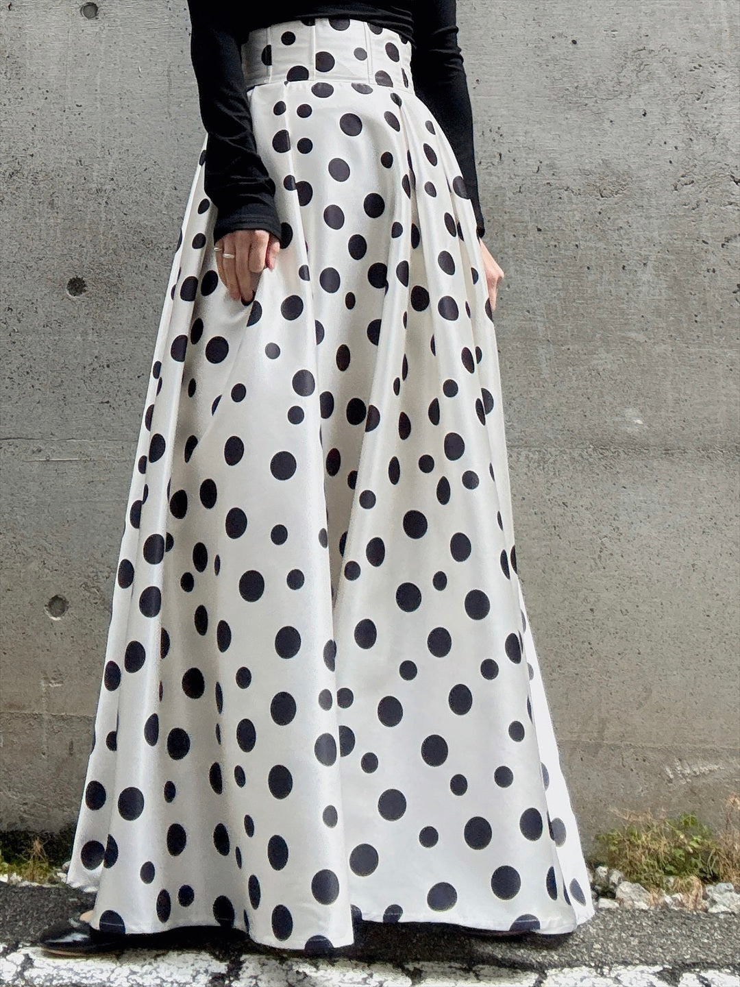 shoulder ribbon one-shoulder tops & polka dot pattern flare skirt setup