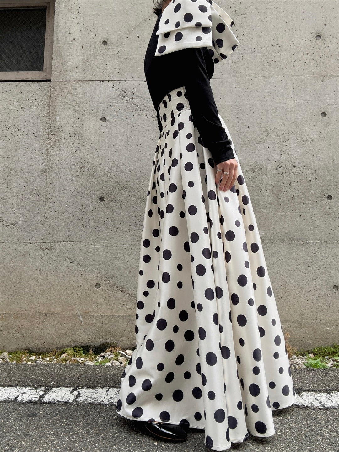 shoulder ribbon one-shoulder tops & polka dot pattern flare skirt setup