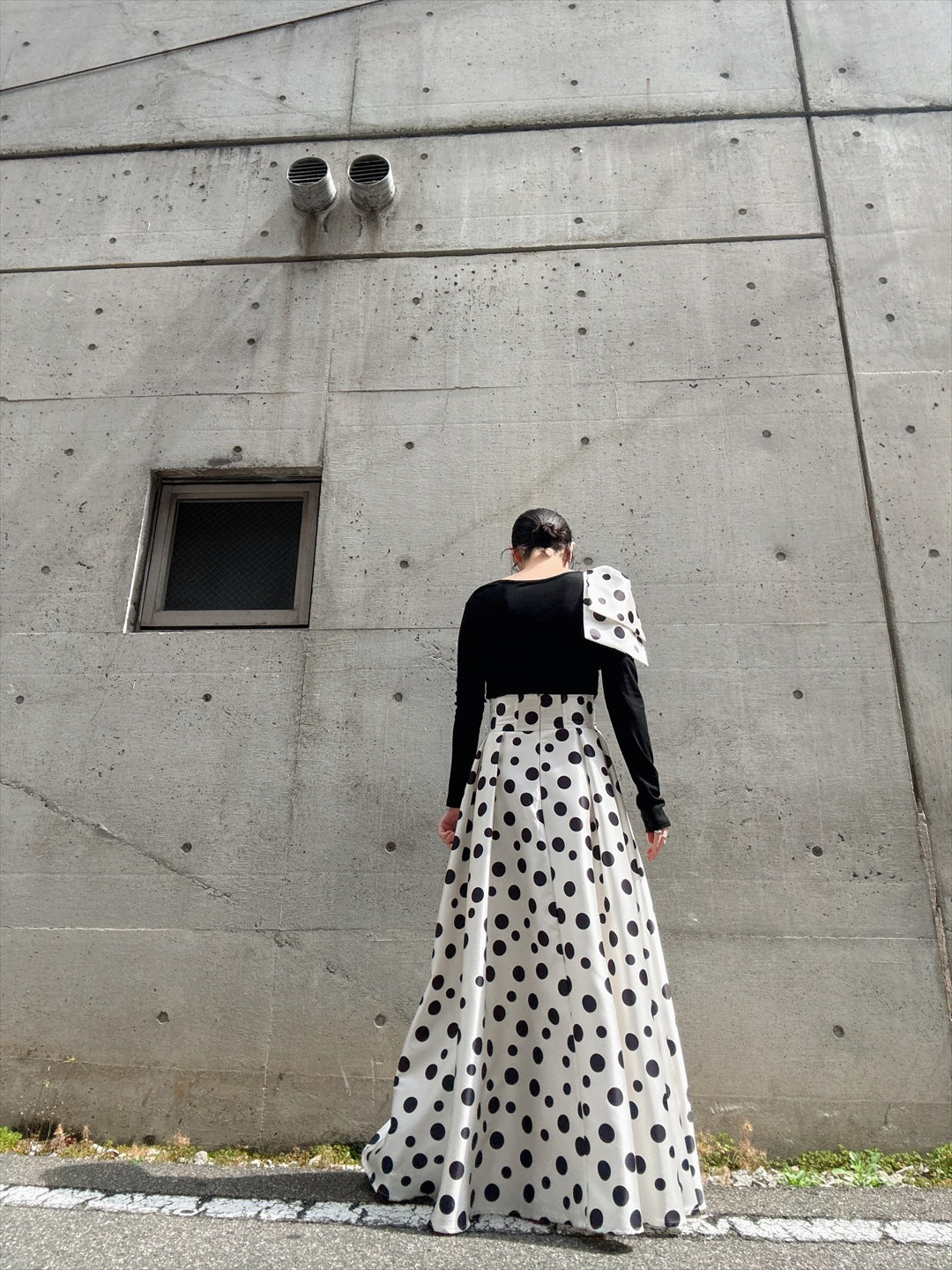 shoulder ribbon one-shoulder tops & polka dot pattern flare skirt setup