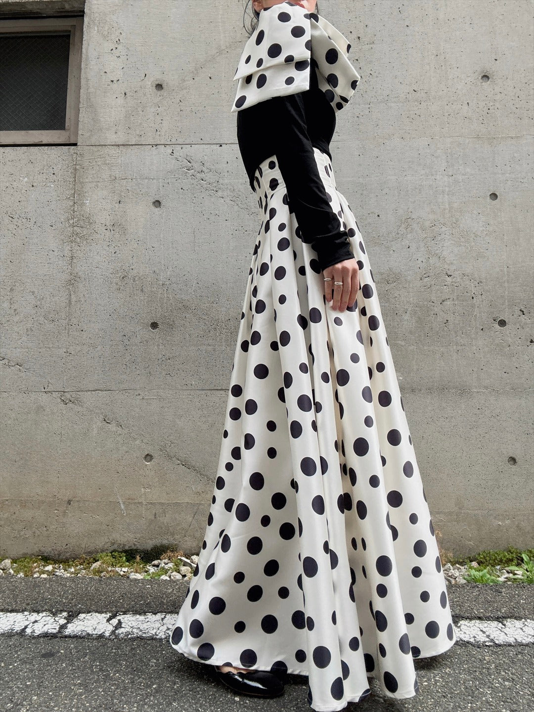 shoulder ribbon one-shoulder tops & polka dot pattern flare skirt setup