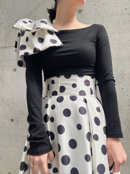 shoulder ribbon one-shoulder tops & polka dot pattern flare skirt setup
