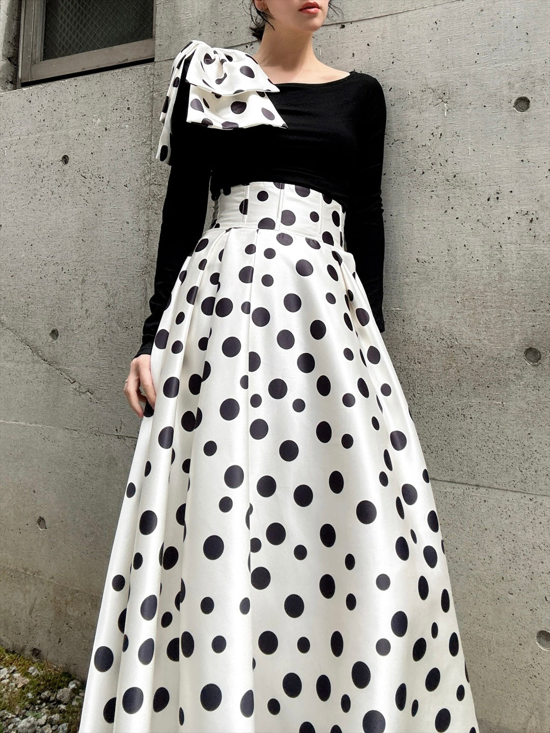 shoulder ribbon one-shoulder tops & polka dot pattern flare skirt setup