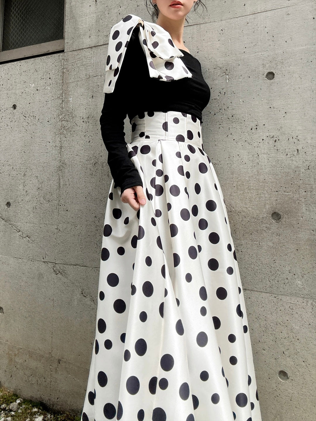 shoulder ribbon one-shoulder tops & polka dot pattern flare skirt setup