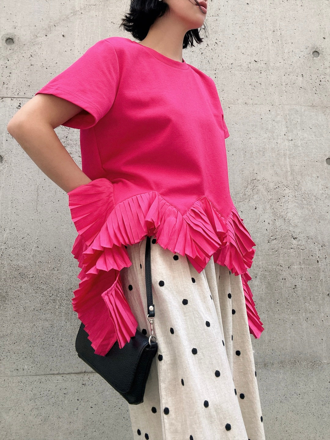 asymmetry frill cat and saw