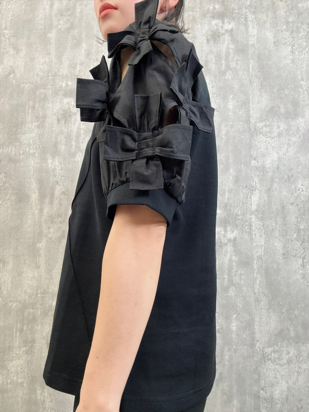 ribbon sleeve pullover