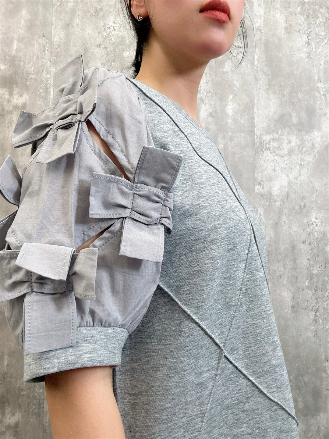 ribbon sleeve pullover