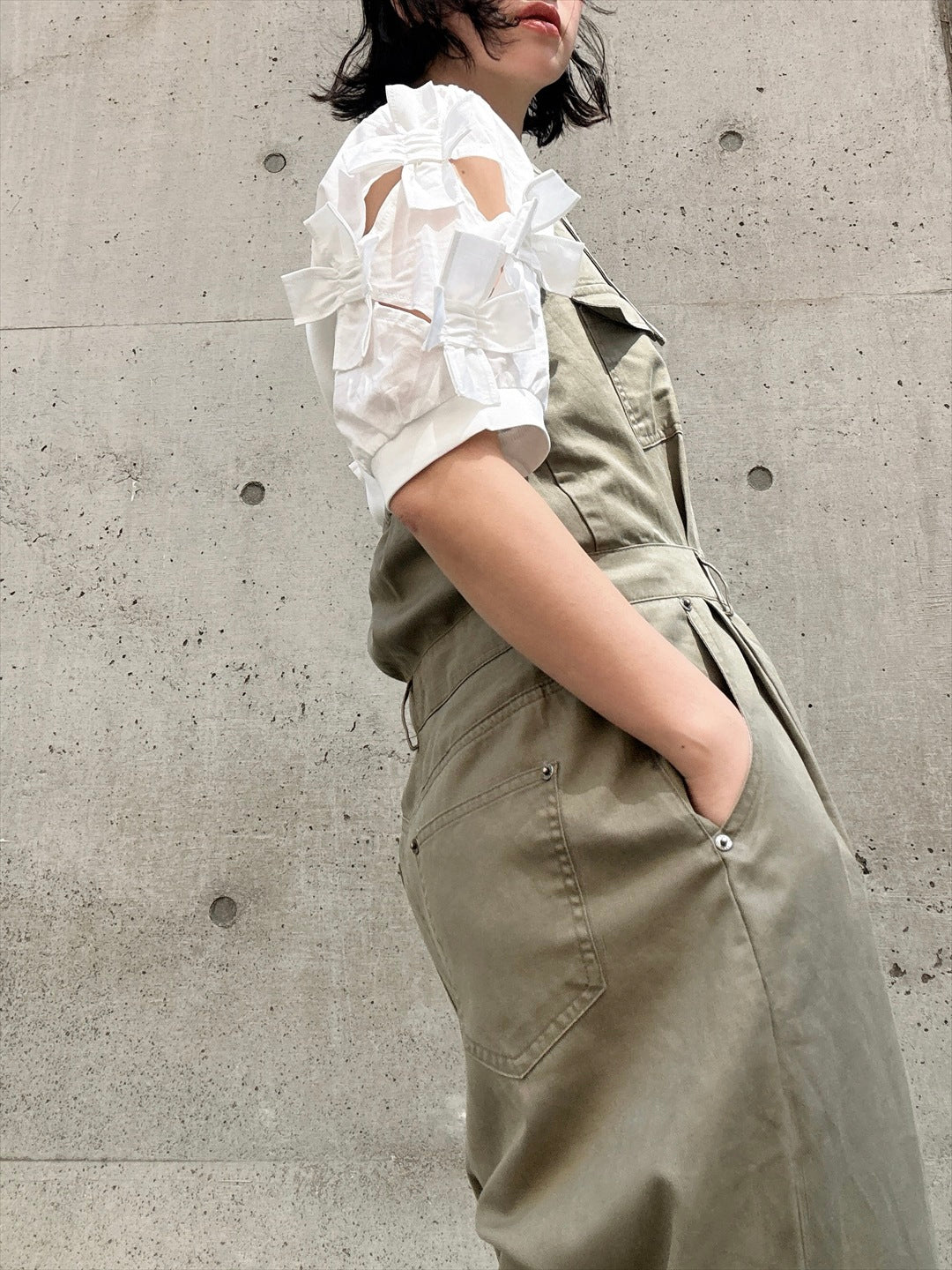 ribbon sleeve pullover