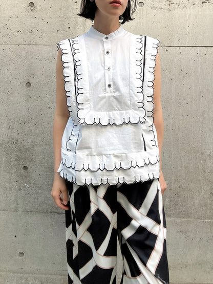 nosleeve　frilled yoke blouse
