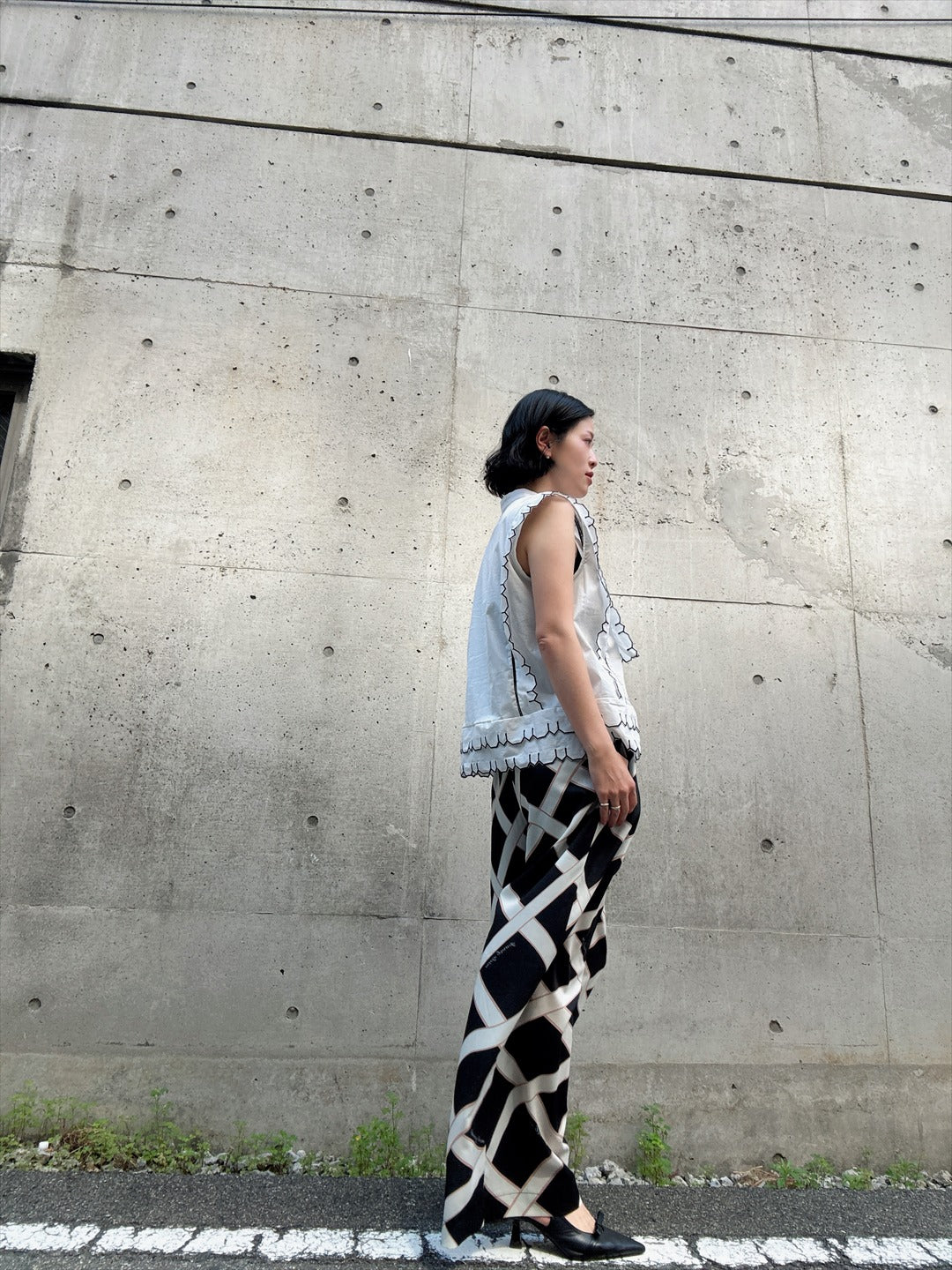 nosleeve　frilled yoke blouse