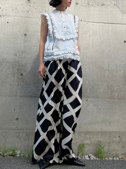 nosleeve　frilled yoke blouse
