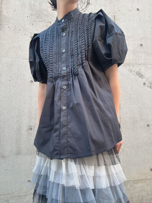 front pintuck volume sleeve blouse
