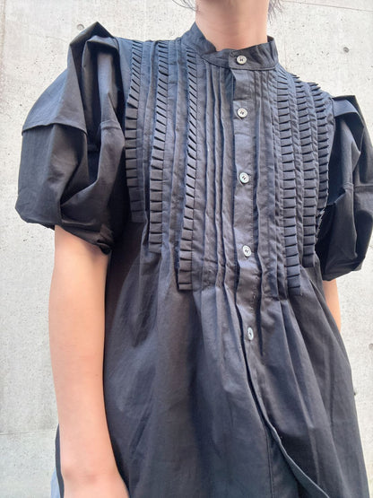 front　pintuck　volume　sleeve　blouse