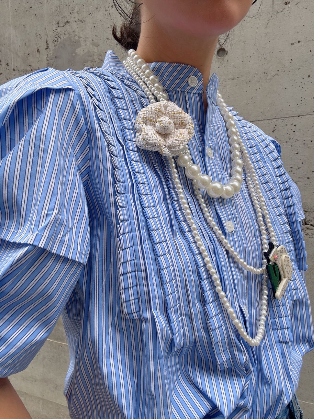 front　pintuck　volume　sleeve　blouse