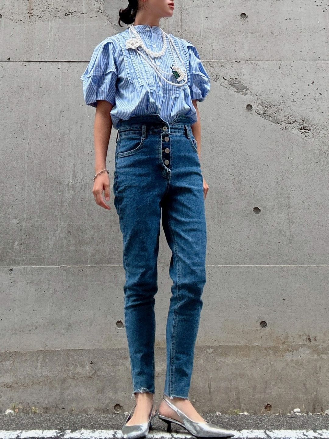 front　pintuck　volume　sleeve　blouse