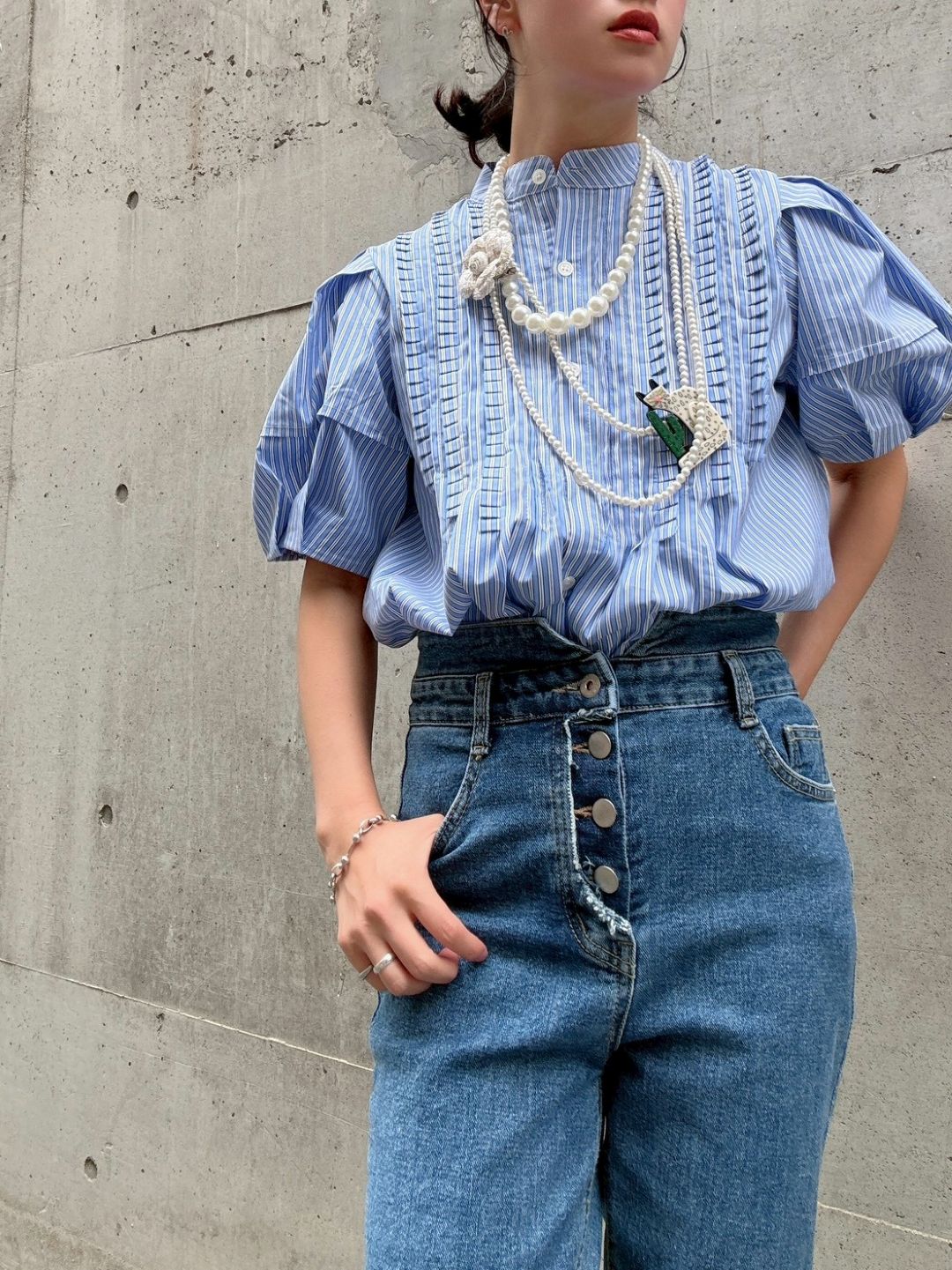 front　pintuck　volume　sleeve　blouse