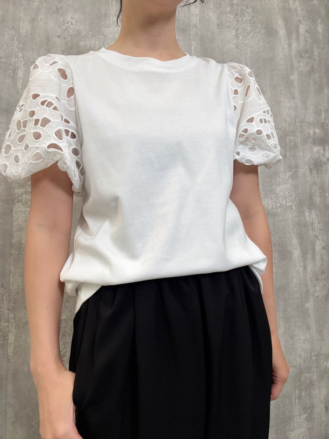 cut work puff sleeve