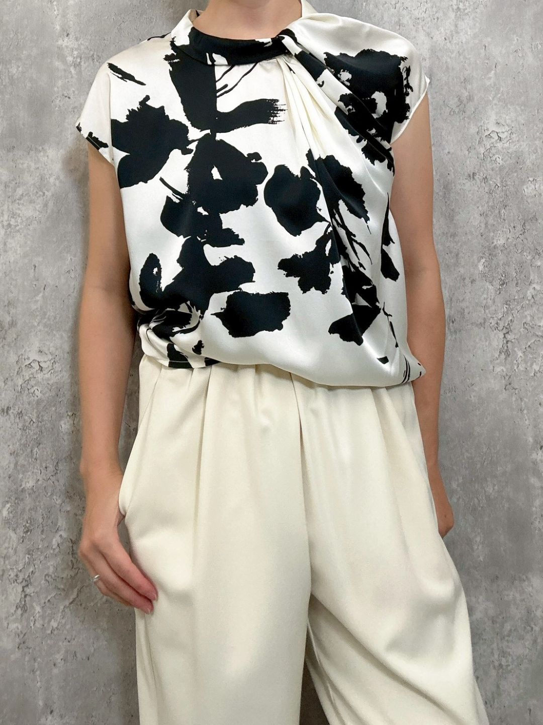 satin french　sleeve