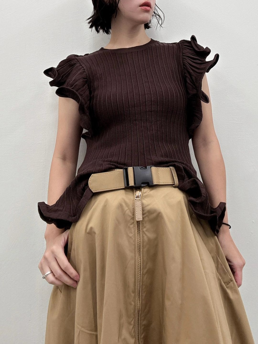 frill sleeve knit