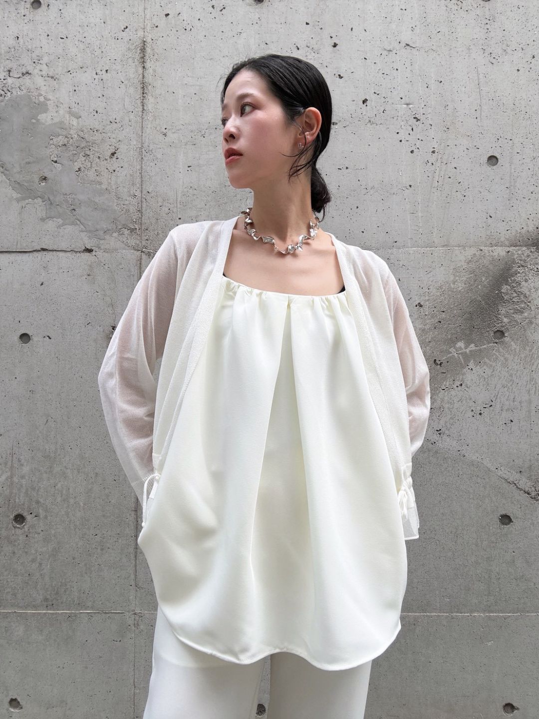 sheer hem frill short cardigan