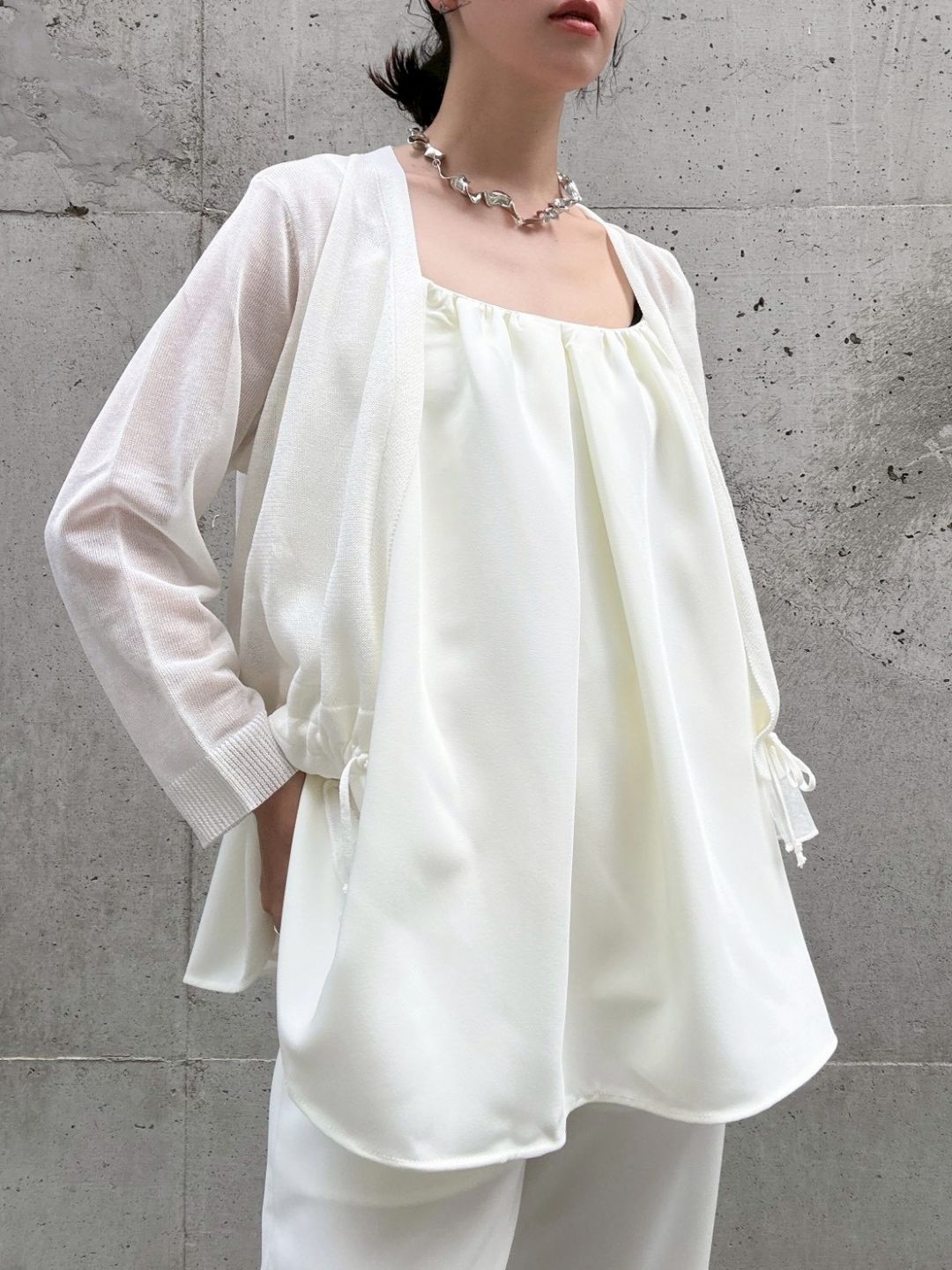 sheer hem frill short cardigan