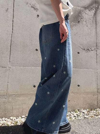 Heart Embroidered Wide Jeans