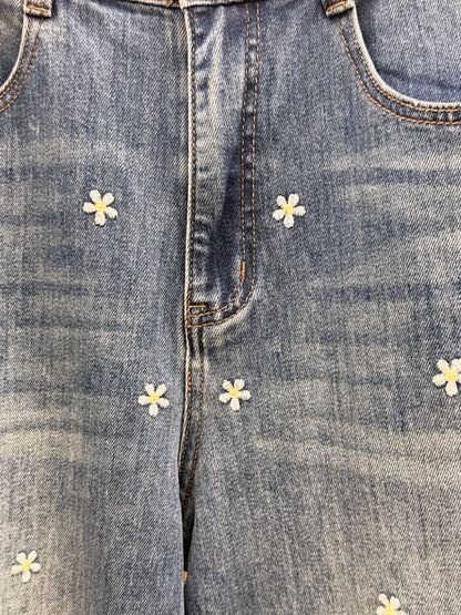 Heart Embroidered Wide Jeans