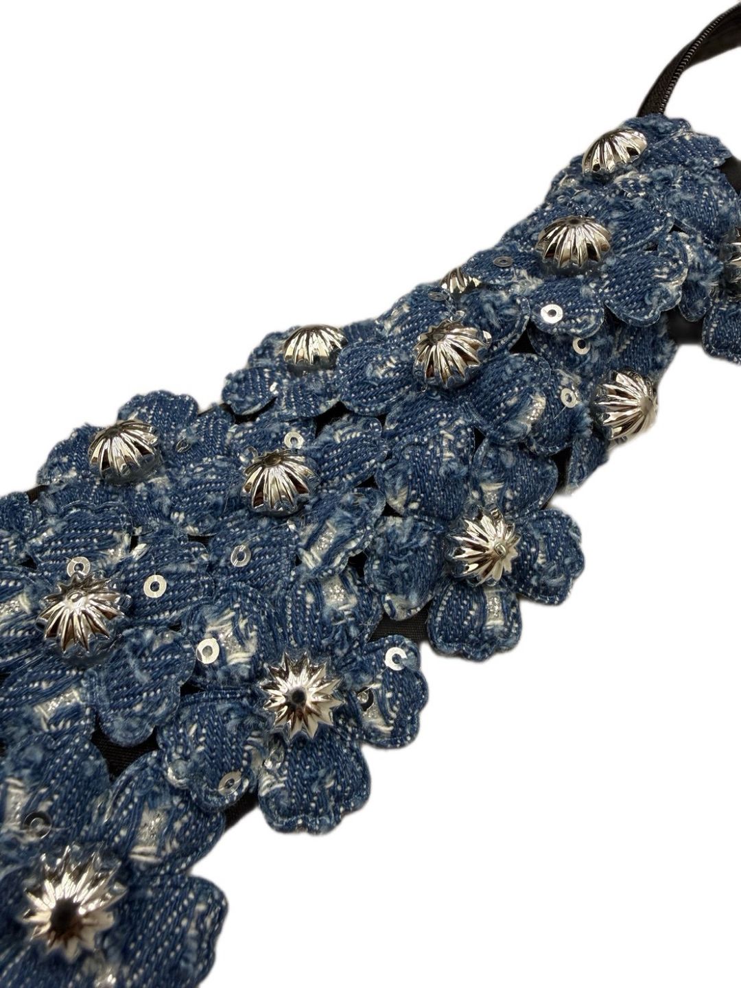flower kuroshe necktie