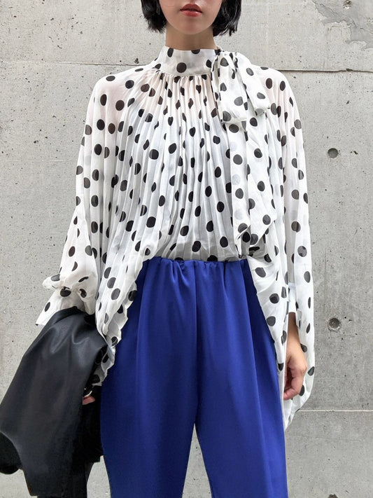 dot gather pleats blouse