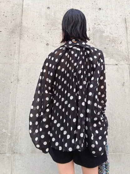 dot gather pleats blouse